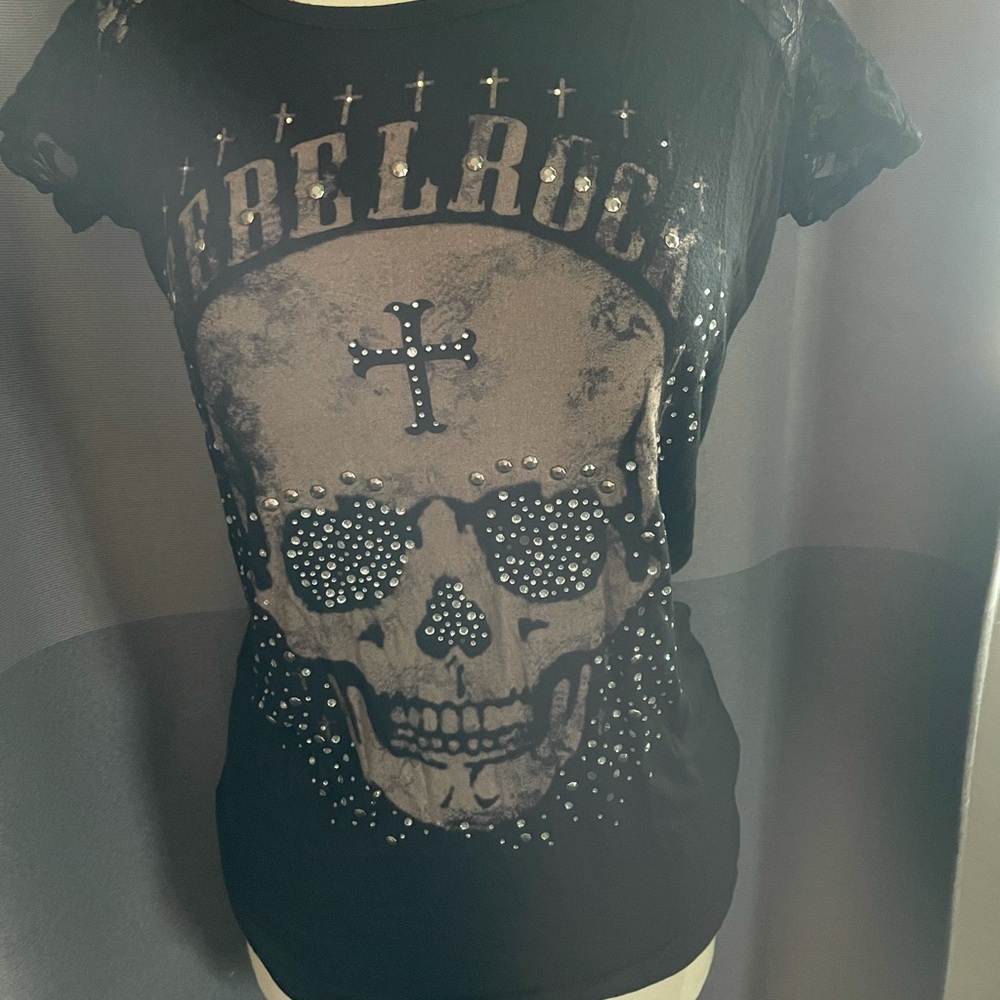 Skull shirt